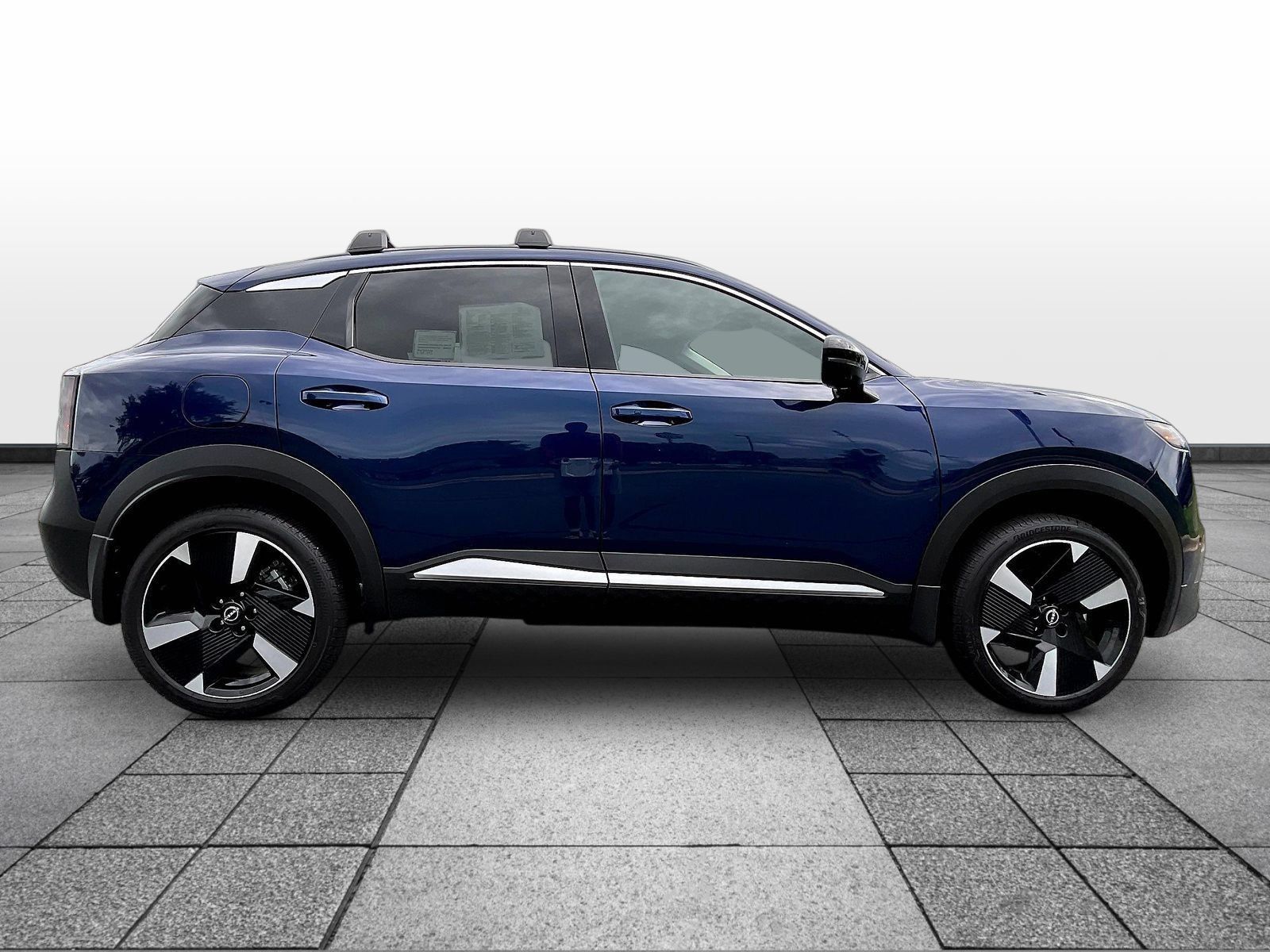 Certified 2026 Nissan Kicks SR w/ Cold Weather Package AWD/4WD image 4