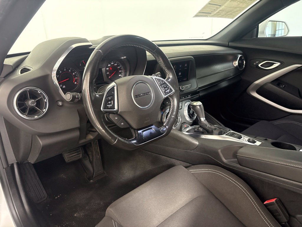 Used 2020 Chevrolet Camaro LT RWD image 21