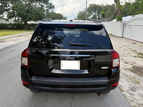 Used 2016 Jeep Compass Latitude FWD image 7