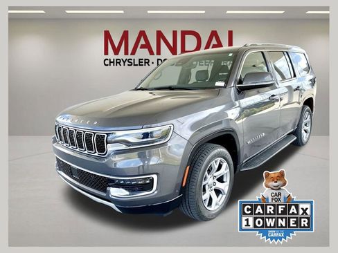 Used 2022 Jeep Wagoneer Series II AWD/4WD image 1