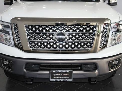 Used 2018 Nissan Titan Platinum Reserve w/ Platinum Utility Package image 9