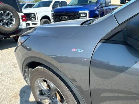 Used 2025 Ford Escape ST-Line AWD/4WD image 7