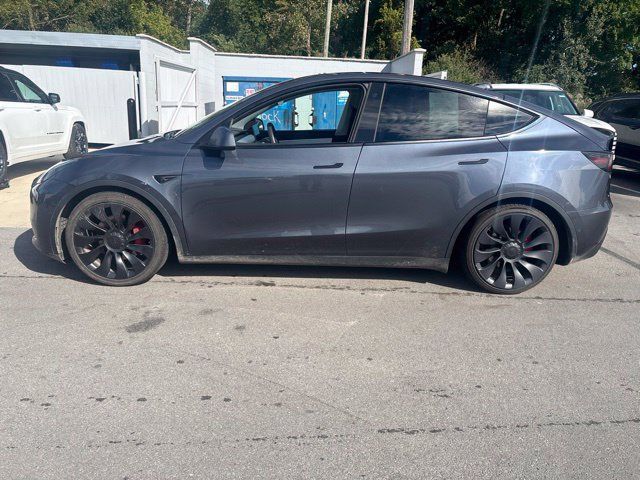 Used 2022 Tesla Model Y Performance AWD/4WD image 3