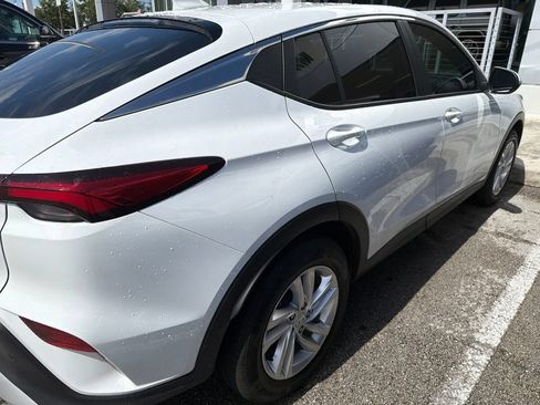 Used 2025 Buick Envista Preferred FWD image 4
