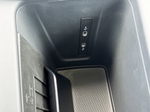 New 2026 Volkswagen Tiguan SE image 22