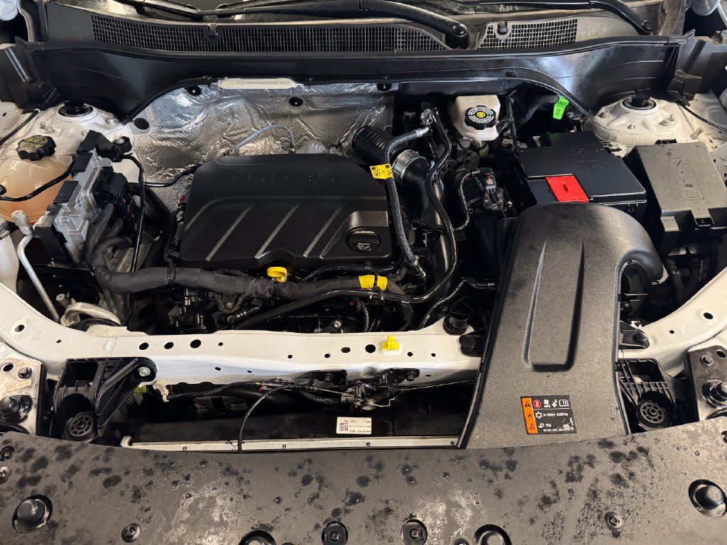 Used 2025 Chevrolet Trax LT FWD image 23