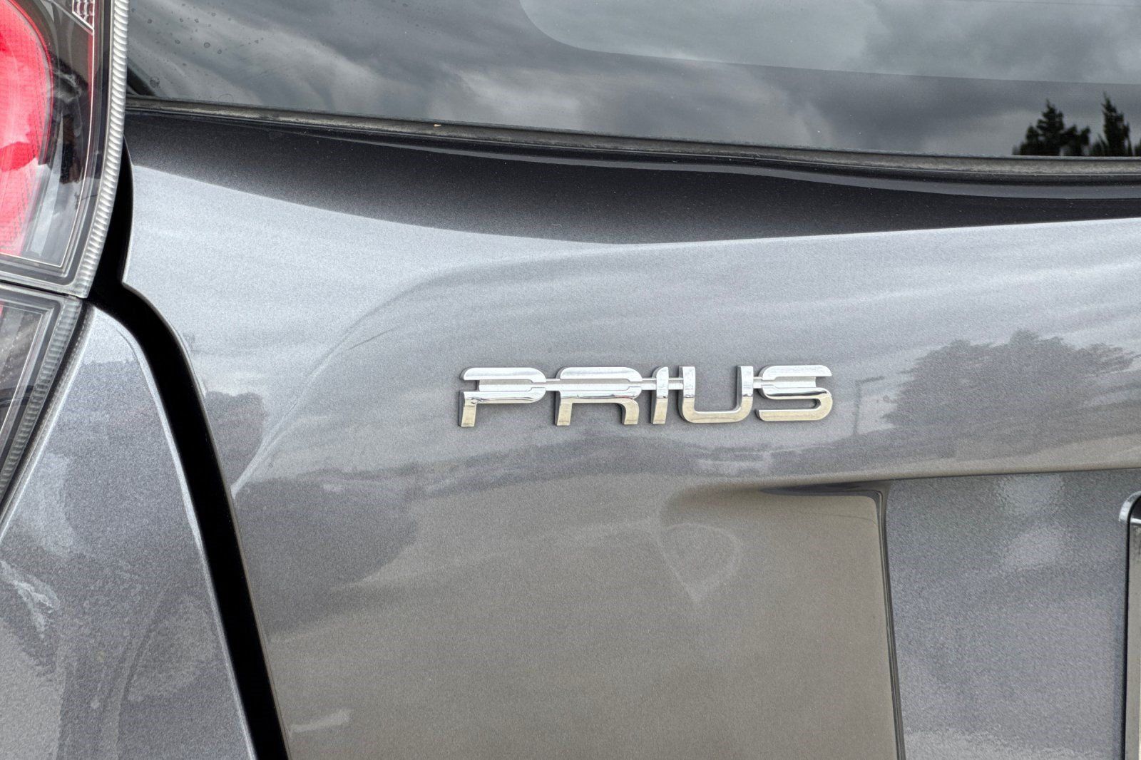 Used 2018 Toyota Prius One FWD image 30