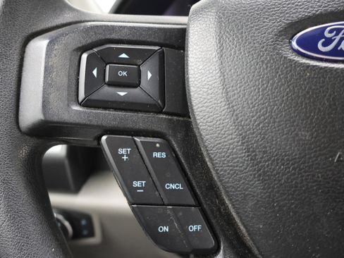Used 2022 Ford F250 XLT w/ Black Appearance Package AWD/4WD image 16