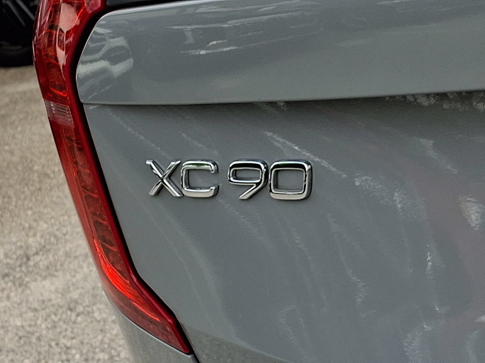 Used 2025 Volvo XC90 T8 Core w/ Protection Package AWD/4WD image 35