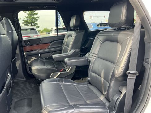 Used 2023 Lincoln Navigator Reserve AWD/4WD image 32
