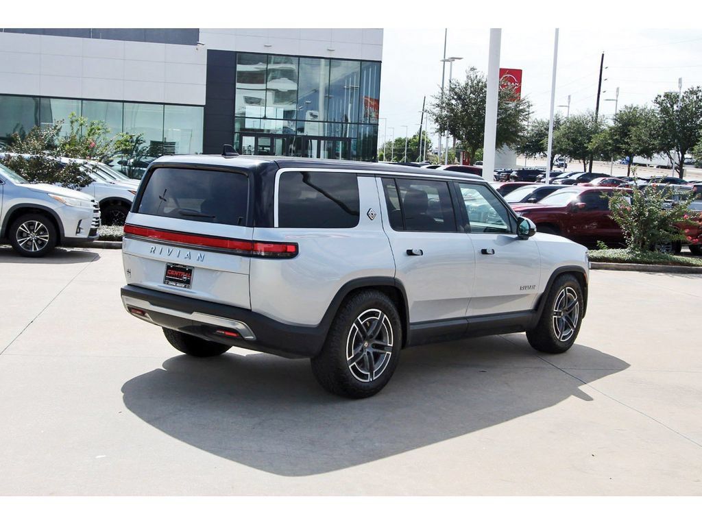 Used 2026 Rivian R1S Adventure Dual AWD/4WD image 4