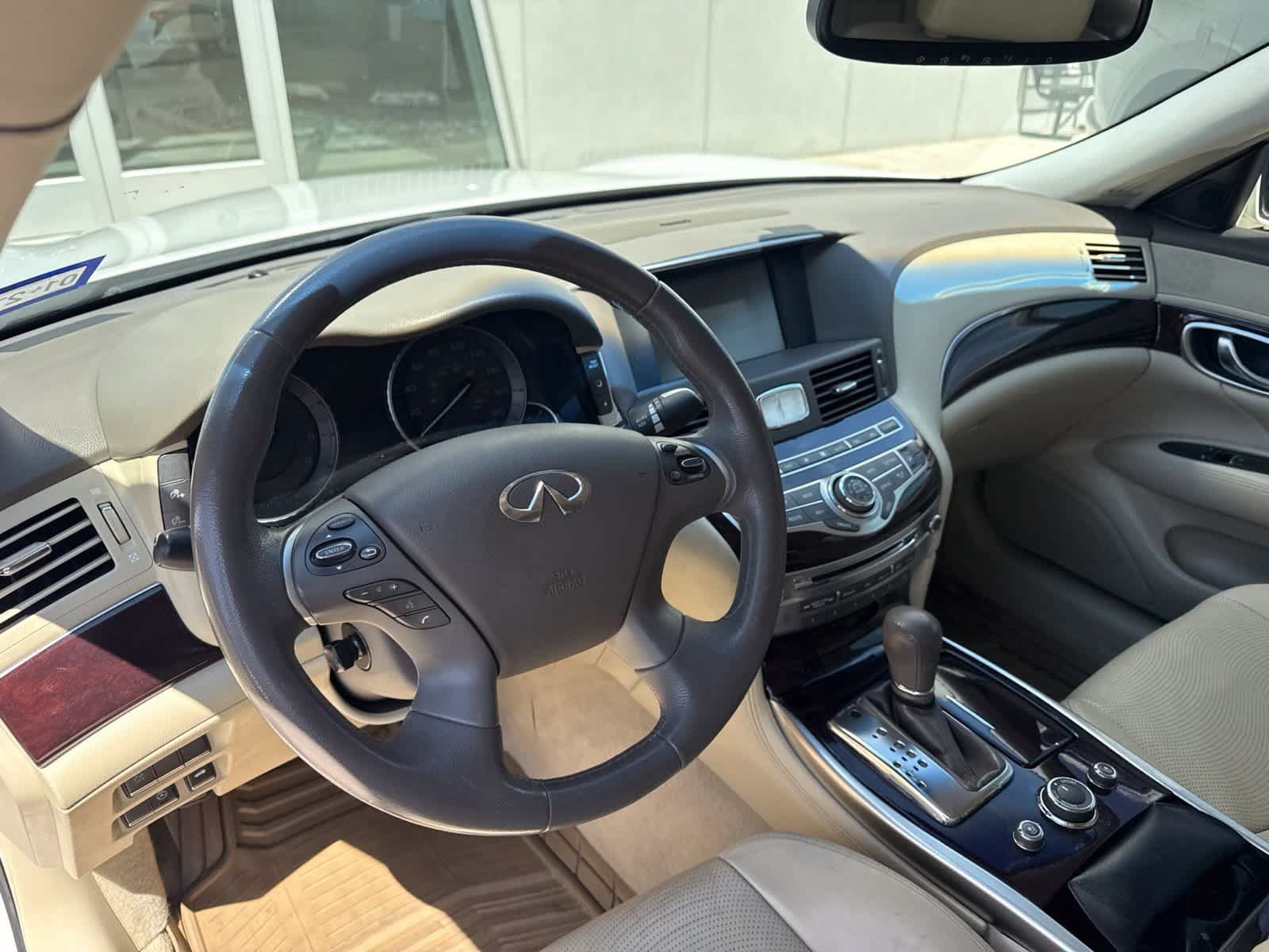 Used 2012 INFINITI M37 w/ Premium Pkg RWD image 5