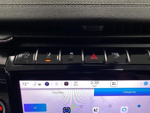 Used 2024 Jeep Grand Cherokee Limited w/ Black Appearance Package image 22