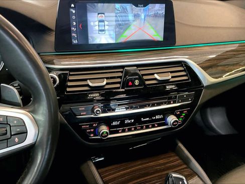Used 2017 BMW 530i RWD image 7