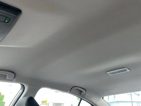 Used 2025 Nissan Altima 2.5 SV FWD image 32