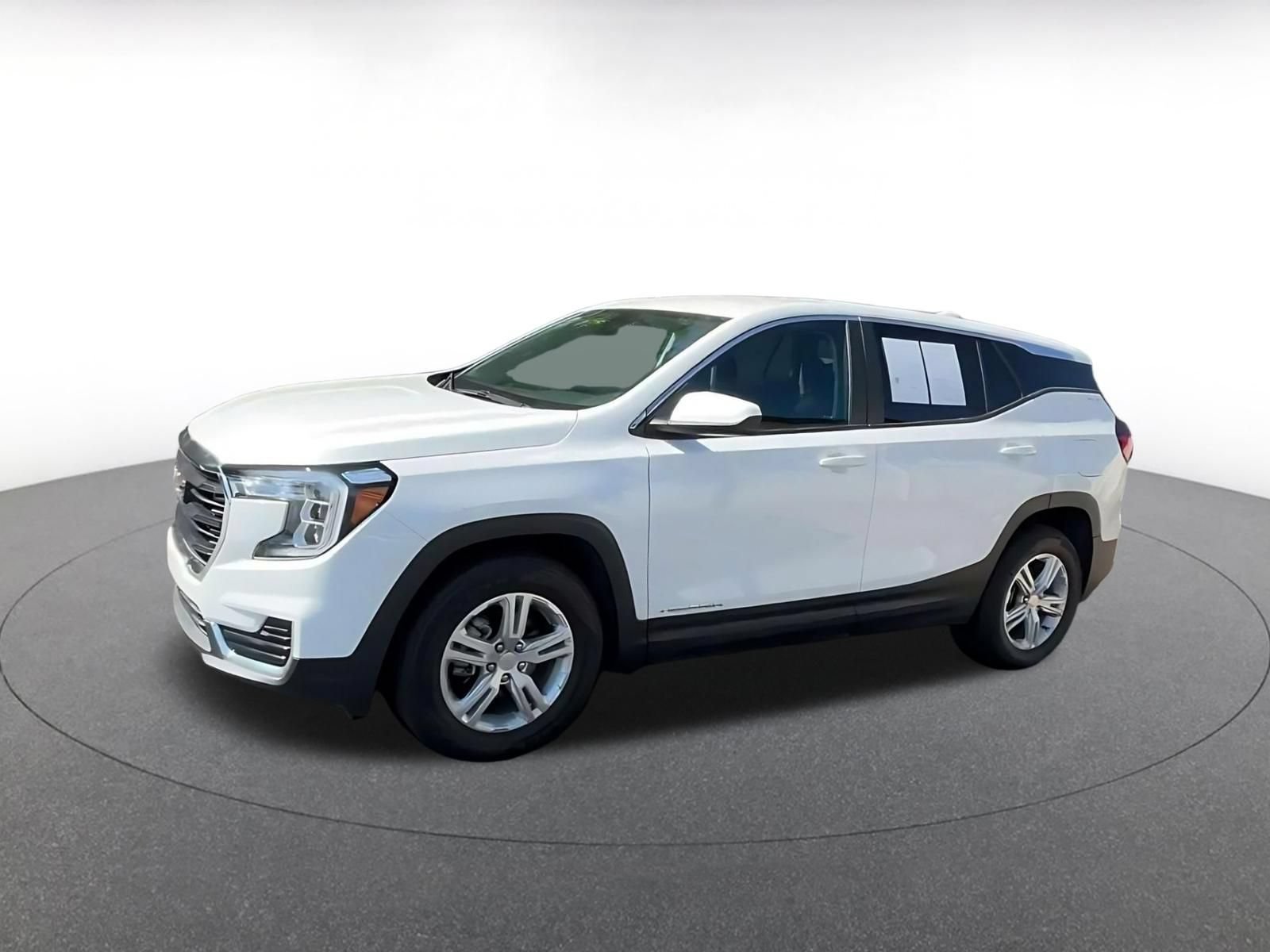 Used 2024 GMC Terrain SLE FWD image 7
