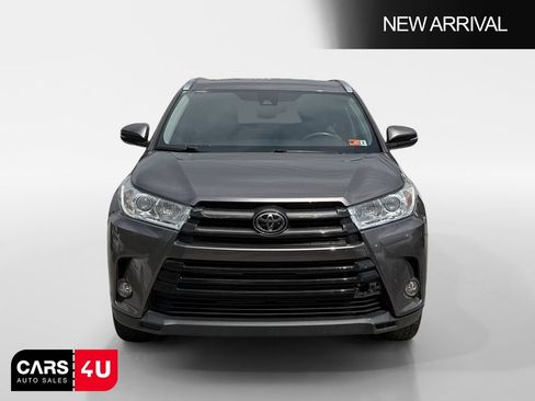 Used 2019 Toyota Highlander XLE AWD/4WD image 2
