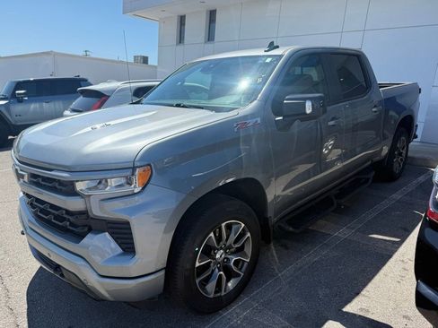 Used 2024 Chevrolet Silverado 1500 RST w/ Convenience Package II image 2