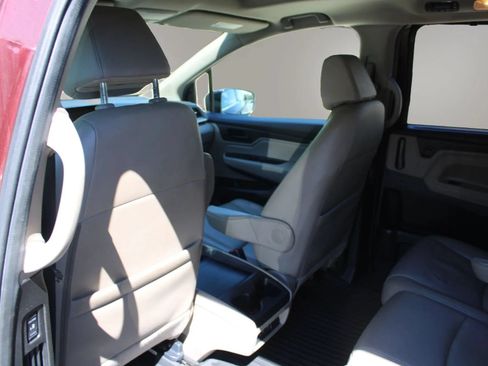 Used 2019 Honda Odyssey EX-L image 16