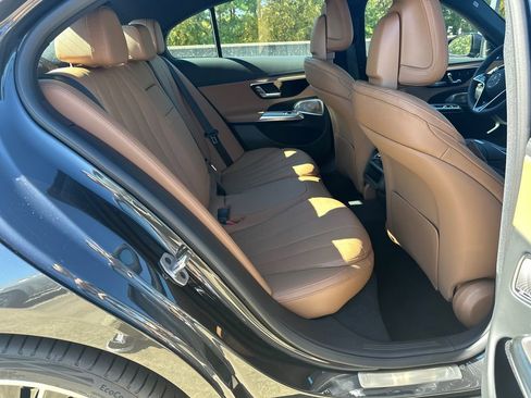 New 2026 Mercedes-Benz E 350 4MATIC Sedan image 17