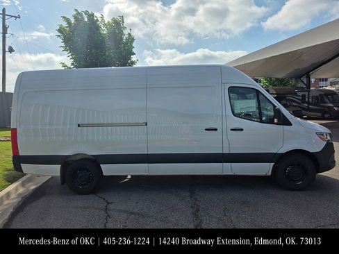 New 2025 Mercedes-Benz Sprinter 2500 image 3