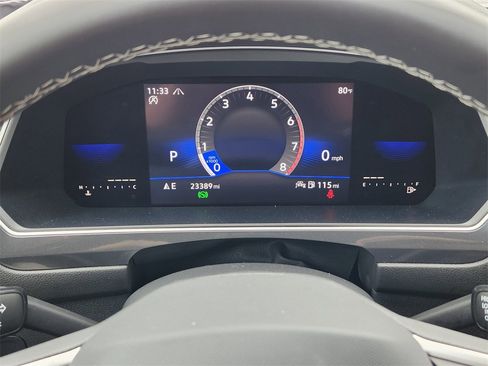 Used 2022 Volkswagen Tiguan SE image 16
