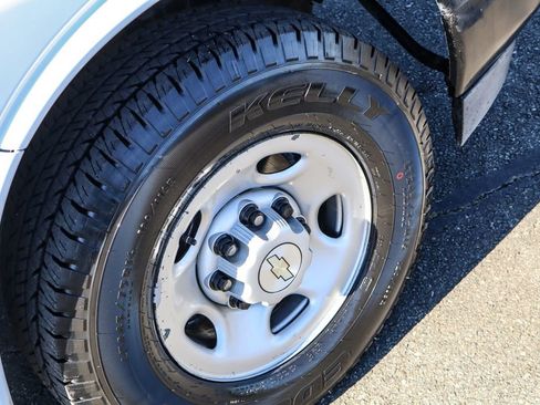 Used 2023 Chevrolet Express 2500 Extended w/ Driver Convenience Package image 33