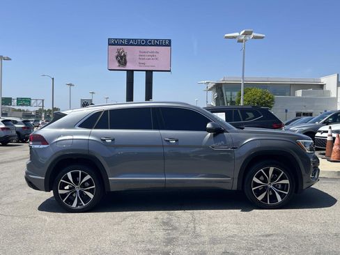Used 2024 Volkswagen Atlas Cross Sport SEL Premium R-Line AWD/4WD image 29