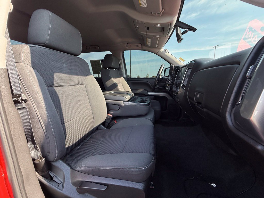 Used 2018 Chevrolet Silverado 1500 LT w/ Texas Edition AWD/4WD image 27