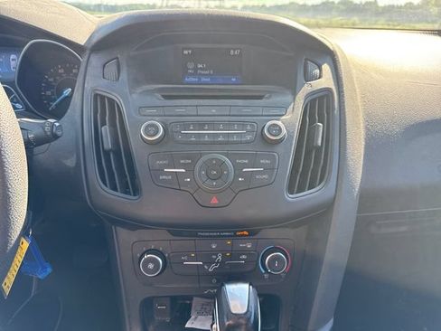 Used 2016 Ford Focus SE FWD image 26