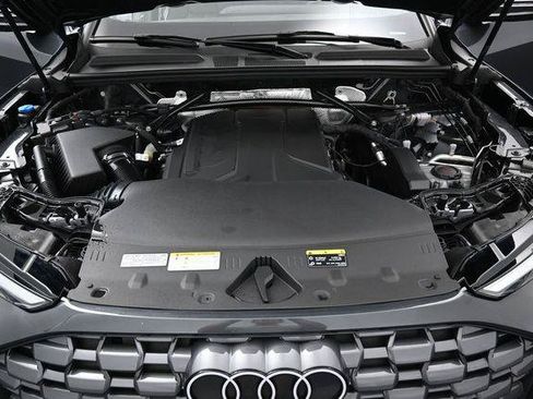 Used 2025 Audi Q5 Premium w/ Convenience Package AWD/4WD image 38