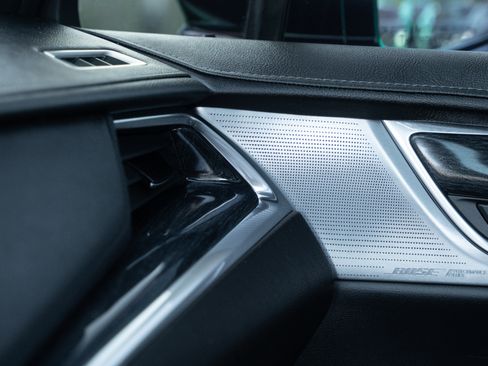 Used 2024 Cadillac XT5 Premium Luxury w/ Technology Package image 16