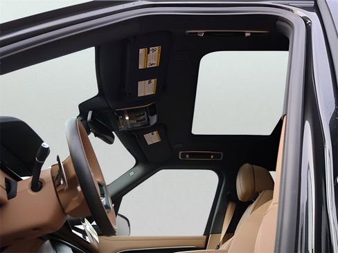 New 2026 Land Rover Range Rover SE image 36