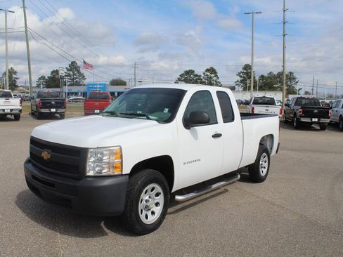 Used 2013 Chevrolet Silverado 1500 W/T image 1