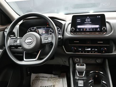 Used 2023 Nissan Rogue SV FWD image 22