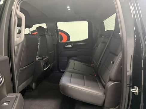 Used 2023 GMC Sierra 1500 SLT AWD/4WD image 12