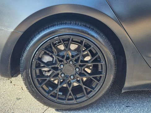 Used 2018 Tesla Model 3 Long Range image 10