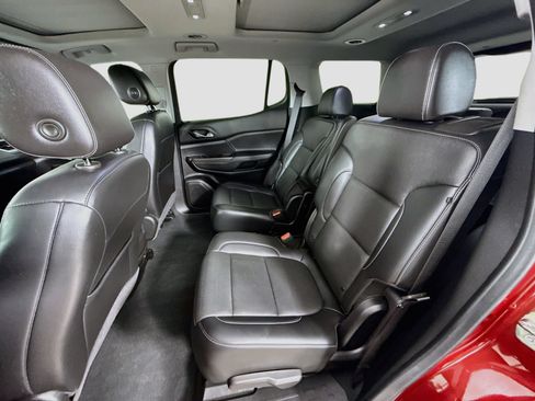 Used 2023 GMC Acadia SLT w/ Technology Package FWD image 28