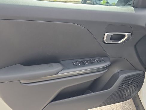 New 2026 Kia K4 FWD image 17