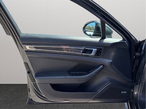 Used 2017 Porsche Panamera 4S image 20