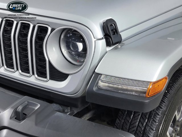 Used 2024 Jeep Wrangler Unlimited Sahara w/ Technology Group AWD/4WD image 9