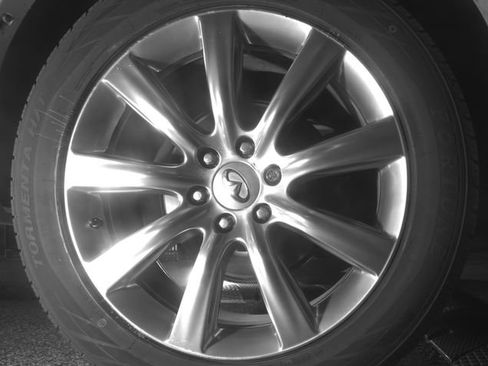 Used 2014 INFINITI QX80 4WD w/ Deluxe Touring Package image 11