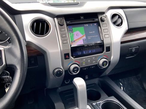 Used 2014 Toyota Tundra Limited w/ Limited Premium Package AWD/4WD image 6