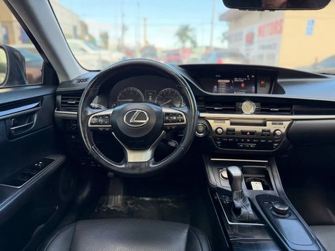 Used 2017 Lexus ES 350 FWD image 33