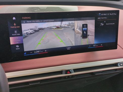 Used 2023 BMW iX xDrive50 w/ Premium Package image 25