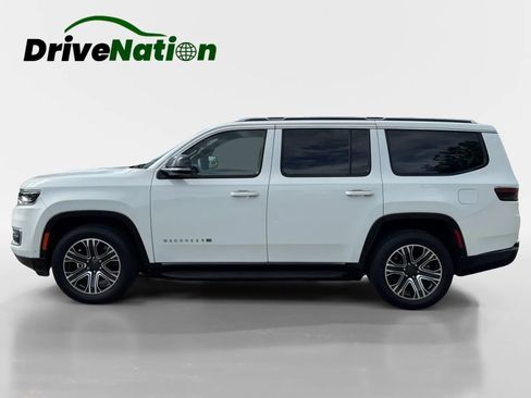 Used 2024 Jeep Wagoneer Series II w/ Flexible Seating Group image 8