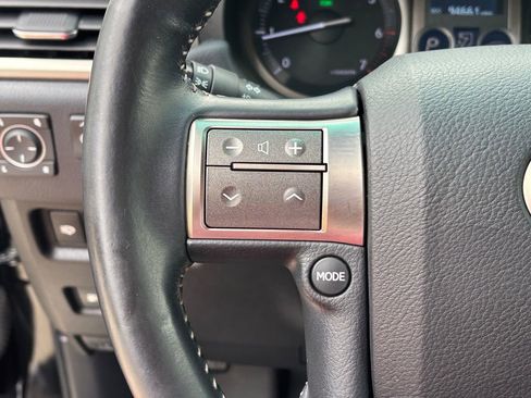 Used 2017 Lexus GX 460 Premium image 15