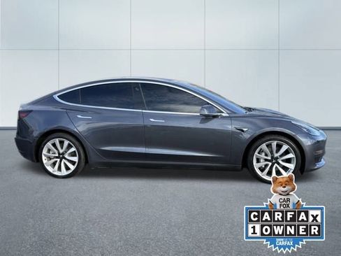 Used 2018 Tesla Model 3 Long Range image 2