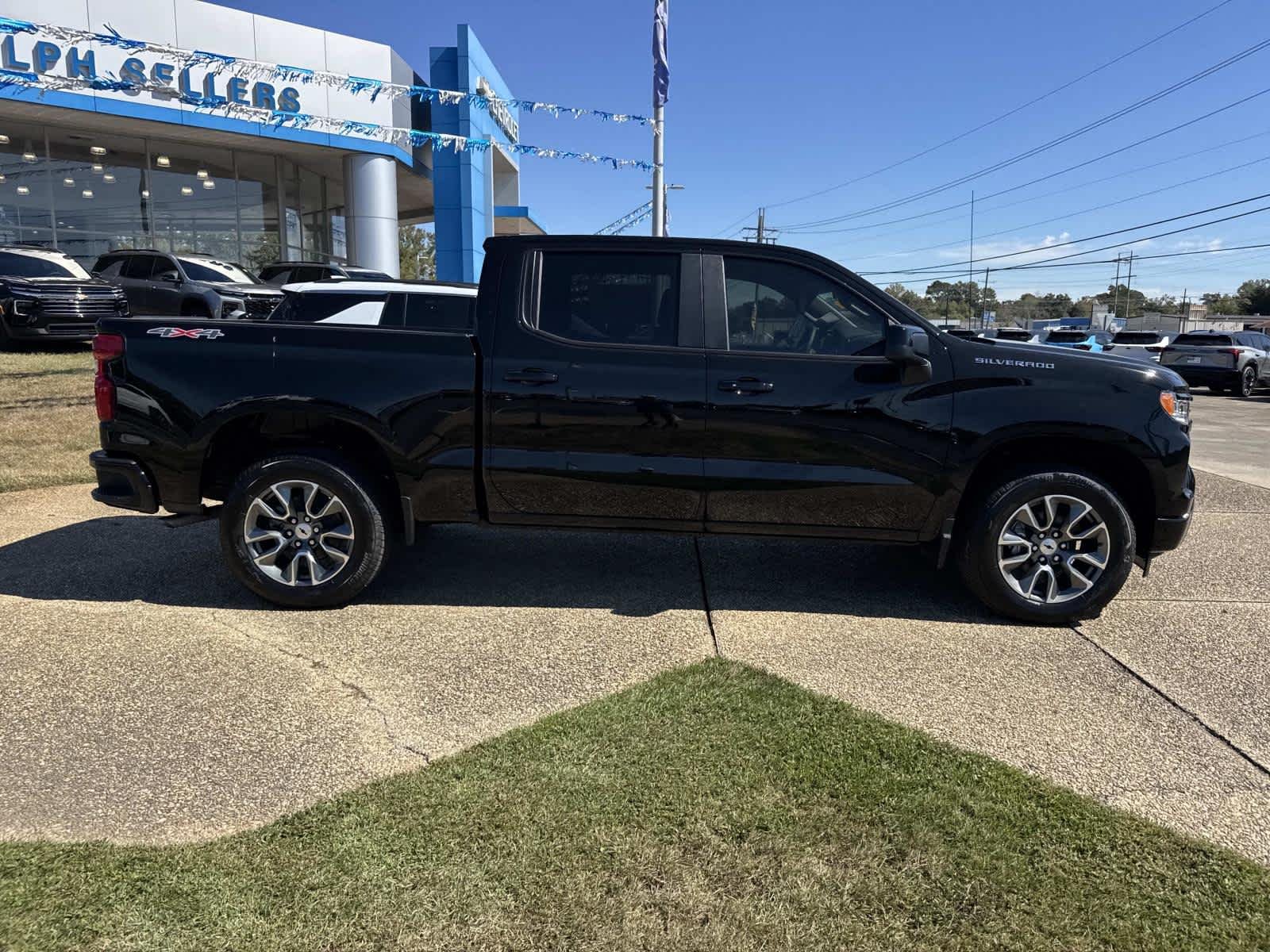 New 2026 Chevrolet Silverado 1500 RST AWD/4WD image 6