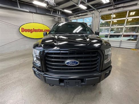 Used 2017 Ford F150 XLT w/ Equipment Group 302A Luxury AWD/4WD image 8
